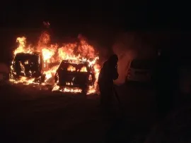 Ярославль: две машины дотла, одна повреждена