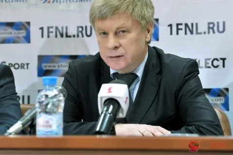 В Ярославле президент РФС Николай Толстых встретился с футбольной общественностью. Фоторепортаж
