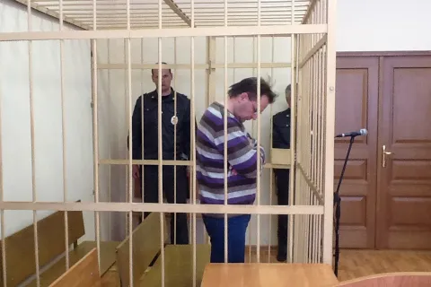 Константин Сонин явился в ФСБ с повинной 1 мая (видео с суда)