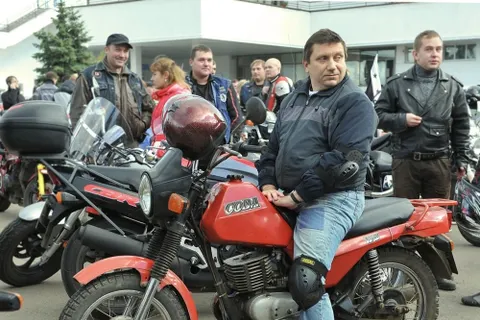 Байкеры Ярославля завершили мотосезон. Фоторепортаж