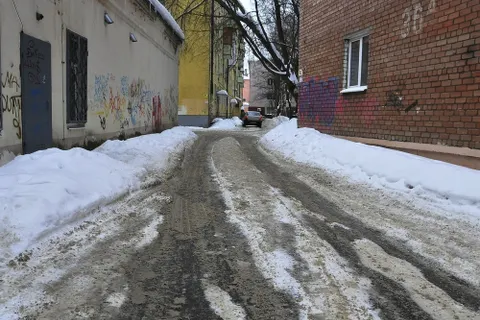 Фоторепортаж. Ярославль утопает в снегу и грязи