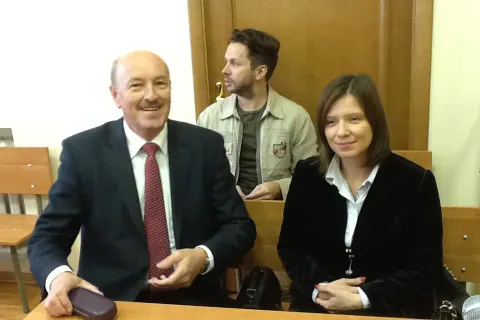 На оглашение приговора Денис Васильев пришел с сумкой