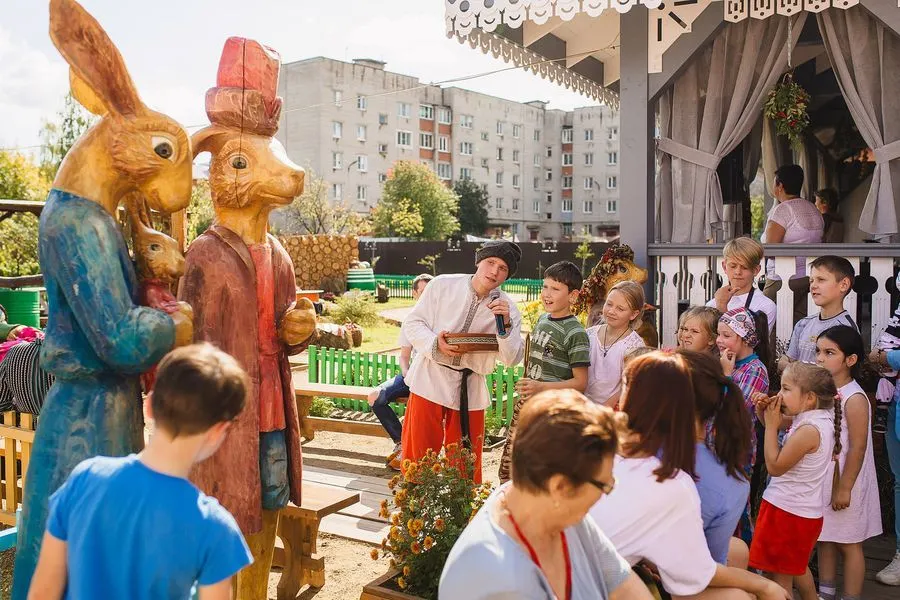 В Ростове Великом прошел заячий флешмоб