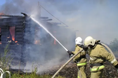 В Некрасовском районе сгорел дом
