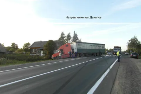 На дороге Ярославской области из-за лихача погиб человек