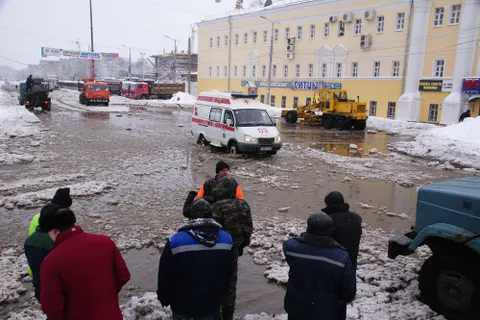 Крупная авария в центре Ярославля (фоторепортаж)