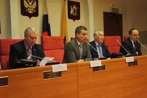 Александр Князьков: «В 2015 году расходы на содержание подразделений Правительства региона будут сокращены»