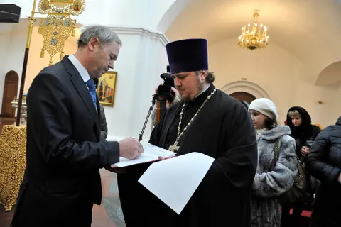 В Ярославскую область вернулась похищенная икона. Фоторепортаж