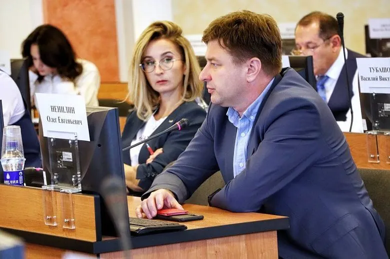 Два депутата муниципалитета Ярославля хотят работать за зарплату