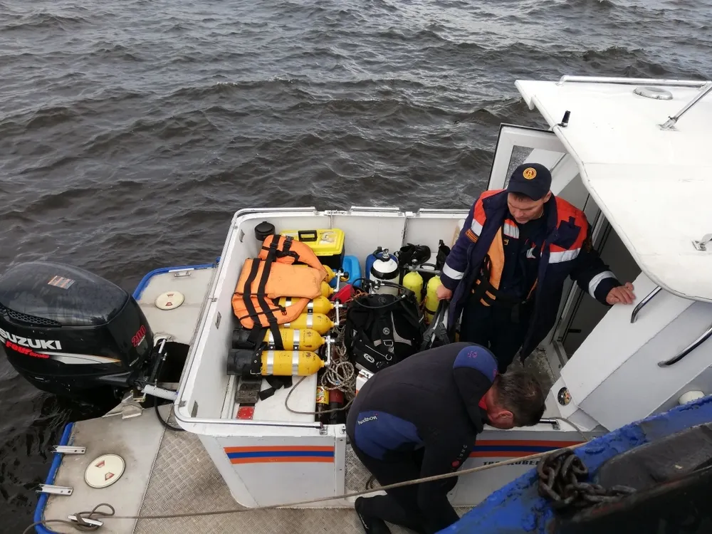 Водолазы обнаружили в Рыбинском море тело погибшего матроса