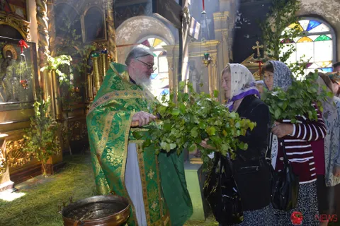 В Ярославской области отметили праздник Троицы. Фоторепортаж
