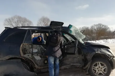 В Ярославской области рейсовый автобус попал в ДТП: есть пострадавшие