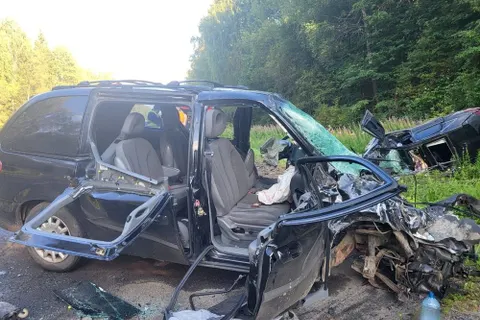 В страшной аварии под Рыбинском пострадали девятилетние мальчики