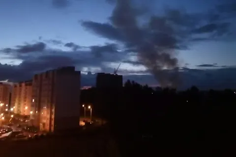 В Ярославле четыре часа тушили расселенный дом