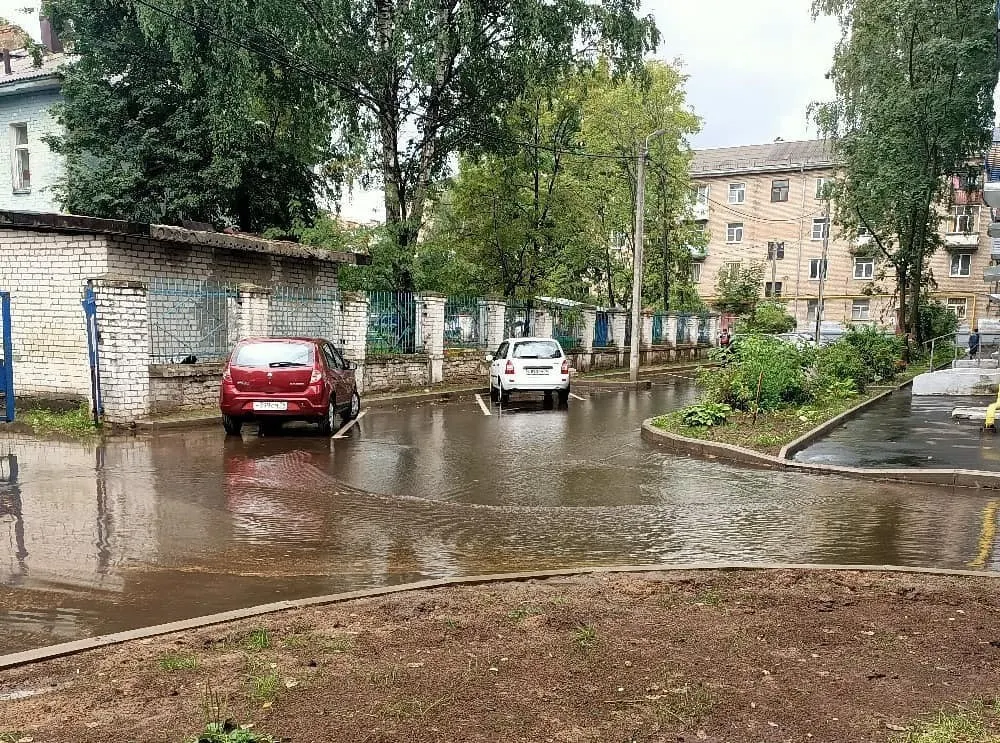 В Ярославле в благоустройство двора включили «бесплатную реку»