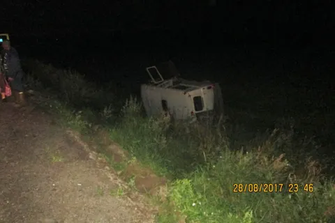 Под Ярославлем «УАЗ» вылетел с дороги и перевернулся