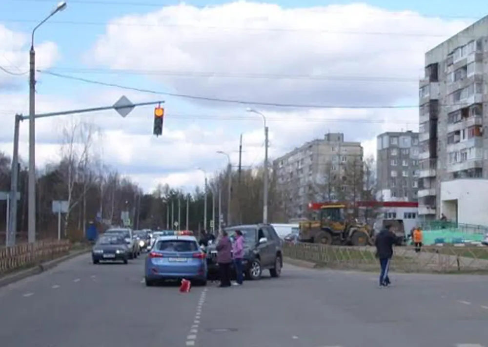 В ДТП на Красноборской пострадали два мальчика и женщина