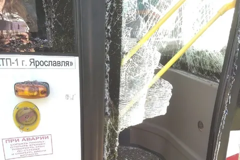 В ДТП с автобусом в Ярославле пострадали 10 человек