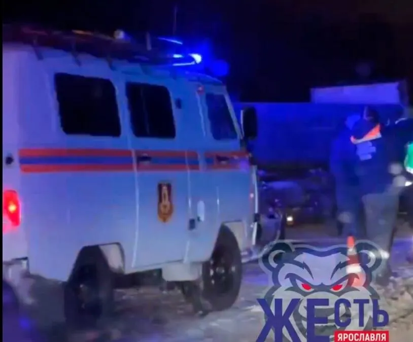 Под Переславлем водитель иномарки погиб из-за смещения прицепа