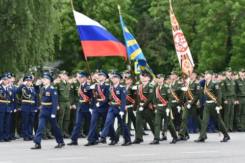 Более ста выпускников торжественно отметили окончание Ярославского училища ПВО
