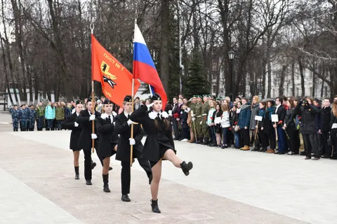 У Вечного огня в Ярославле открыли вахту памяти