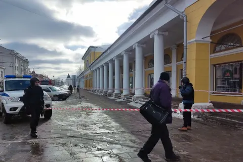 В центре Ярославля полиция оцепила ресторан «Вкусно и точка»