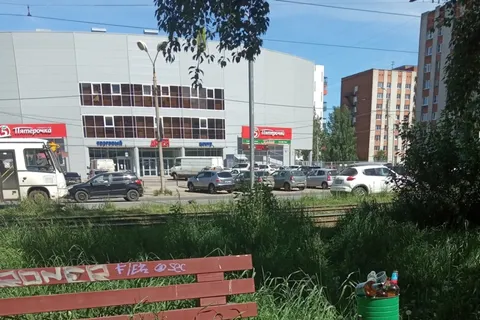 Мэрия Ярославля не успевает убирать мусор за брагинцами