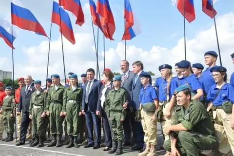 В Ярославле торжественно отметили День Государственного флага России