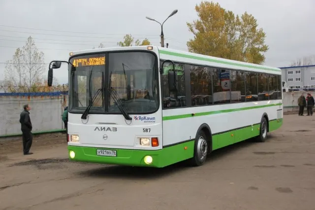 Ярославским водителям вручили ключи от новых автобусов