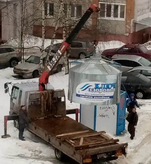 В Ярославле начался снос незаконных ларьков с водой