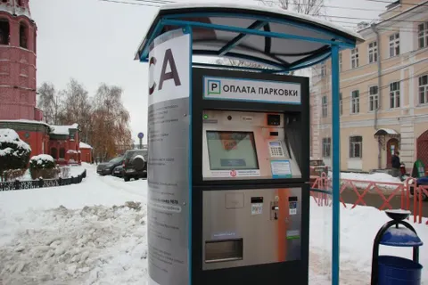 В Ярославле ежедневно платными парковками пользуются 200 автомобилистов