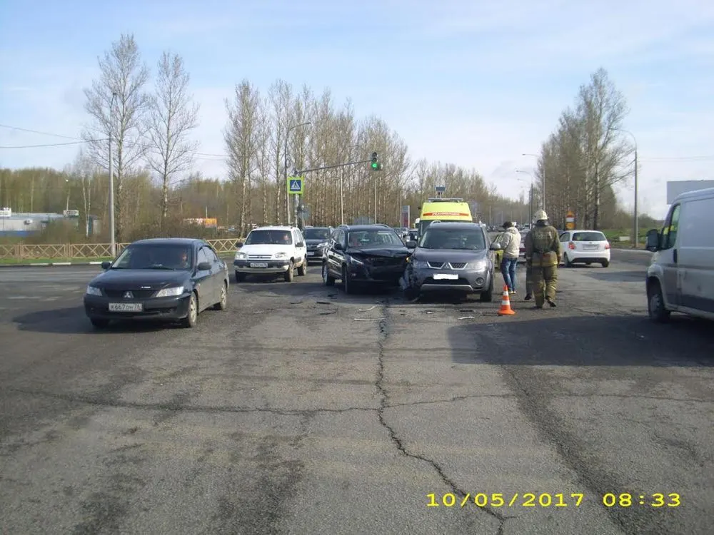 В ДТП под Ярославлем водитель получил травмы