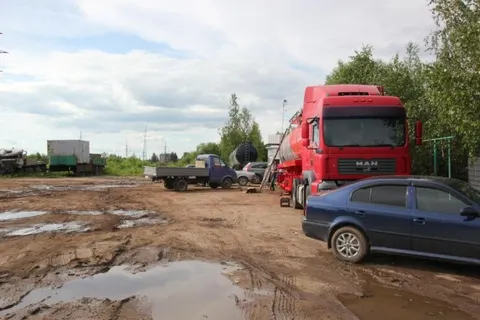 На улице Декабристов в Ярославле занимаются незаконным бизнесом?