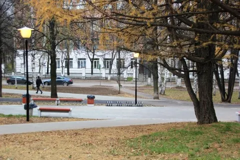 В Красноперекопском районе Ярославля после благоустройства открылся сквер