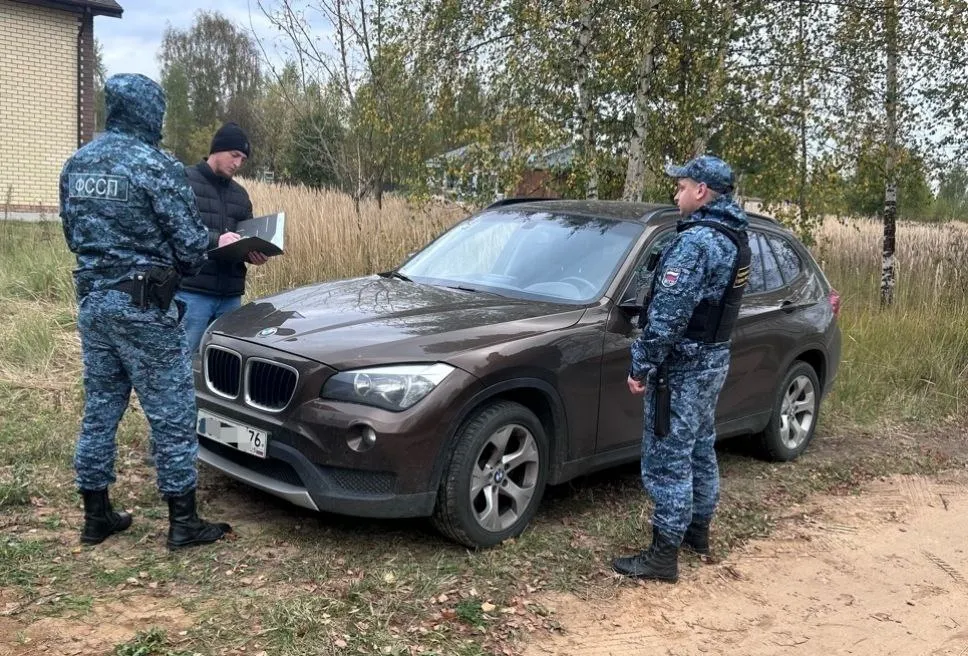 За миллионные долги у ярославца изъяли дорогой BMW