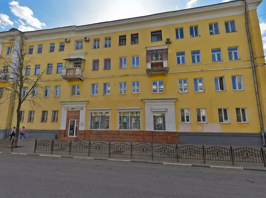 Власти отказались расширять внутриквартальный проезд в центре Ярославля