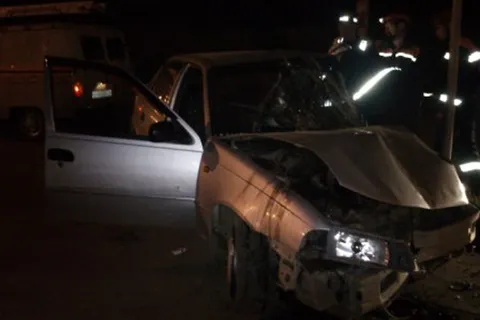В Ярославле погиб молодой водитель, врезавшийся в столб