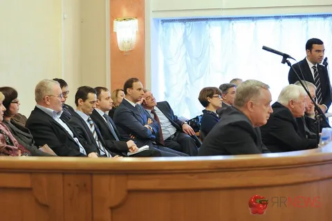 На очередном заседании муниципалитета Ярославля рассмотрено более двадцати вопросов. Фоторепортаж