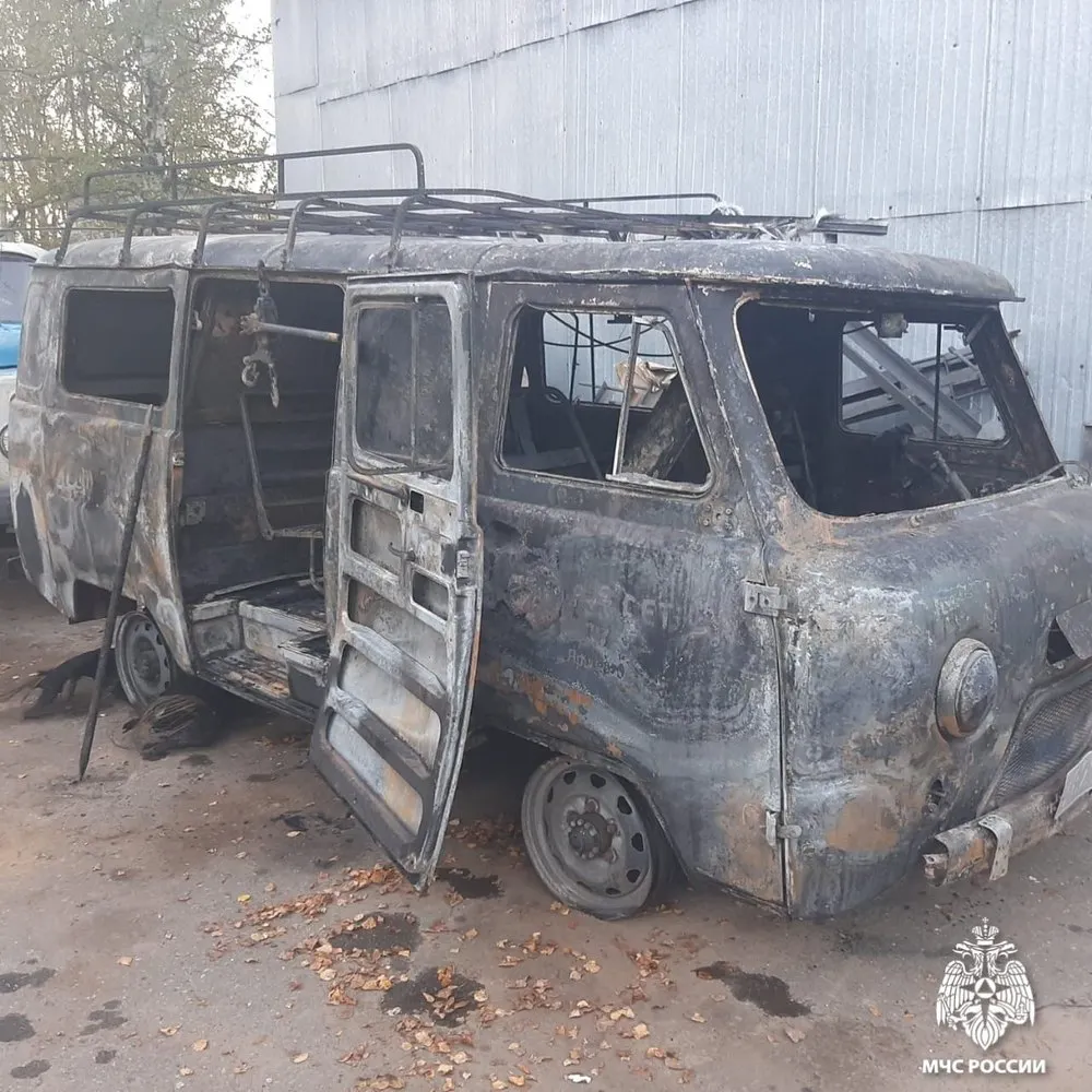 В ярославской глубинке из-за плохой проводки сгорела «буханка»