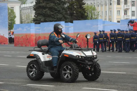В Ярославле празднуют День Победы: фоторепортаж