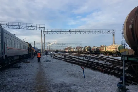 Под Ярославлем в районе НПЗ сошли с рельс пустые цистерны