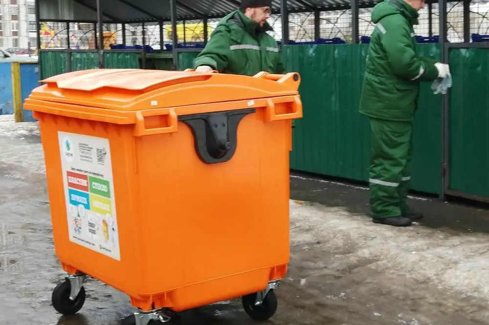 В Ярославле рецидивист пытался украсть пластиковый контейнер «Хартии»