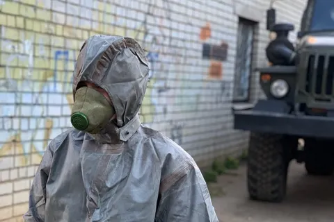 Дезинфекцию ярославских детсадов начали военные: видео зачистки от COVID-19