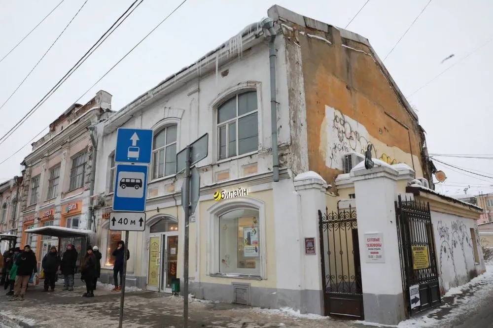 В центре Ярославля за содержание фасадов наказали собственников 31 дома