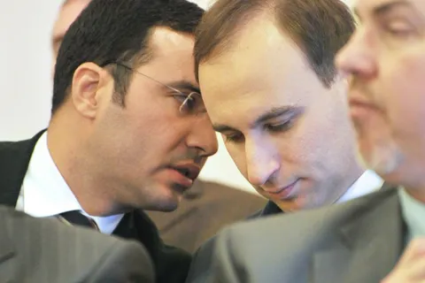 На очередном заседании муниципалитета Ярославля рассмотрено более двадцати вопросов. Фоторепортаж