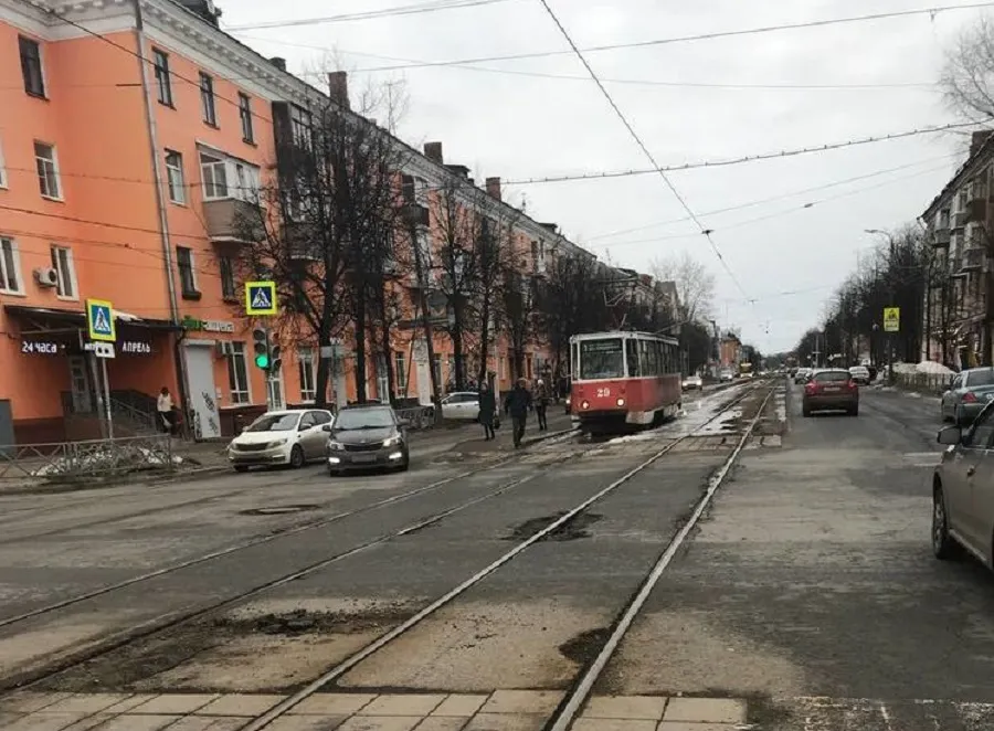 В Ярославле ГАИ предлагает установить барьерное ограждение на Чкалова