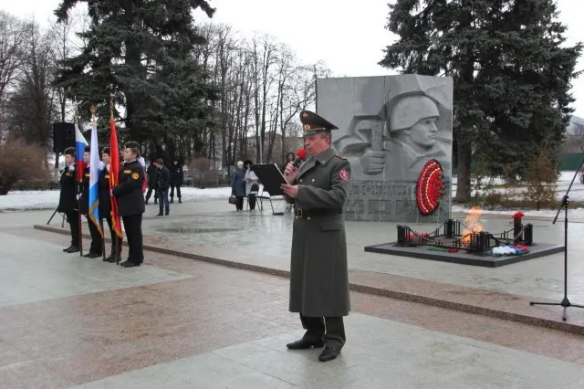 Ярославские школьники заступили в почетный караул у Вечного огня