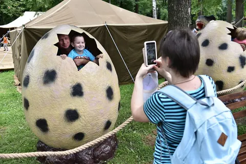 В Ярославле открыли новый парк динозавров: фоторепортаж