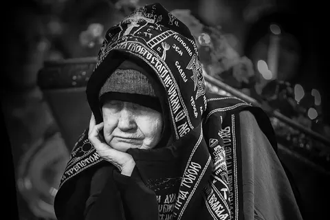 Фотомастер Владимир Орлов разместил в интернете изумительные портреты монахинь Толгского монастыря Ярославской области