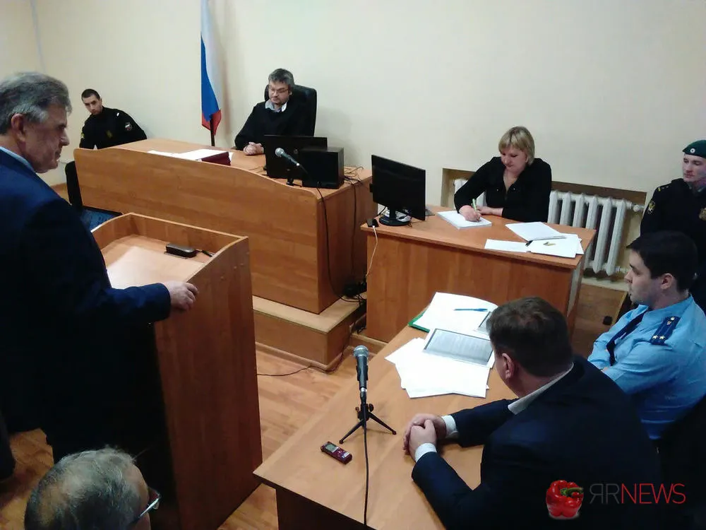 Вопросы губернатору не задавал только Донсков